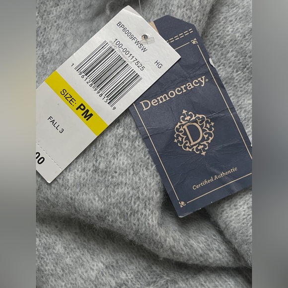 Democracy Heather Gray V-Neck Sweater with Fringe Size Medium P - New With Tags - Picture 5 of 6